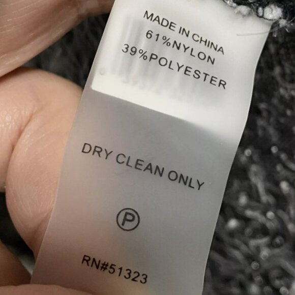 Two by Vince Camuto black and white fuzzy pullover sweater size L - Picture 6 of 6